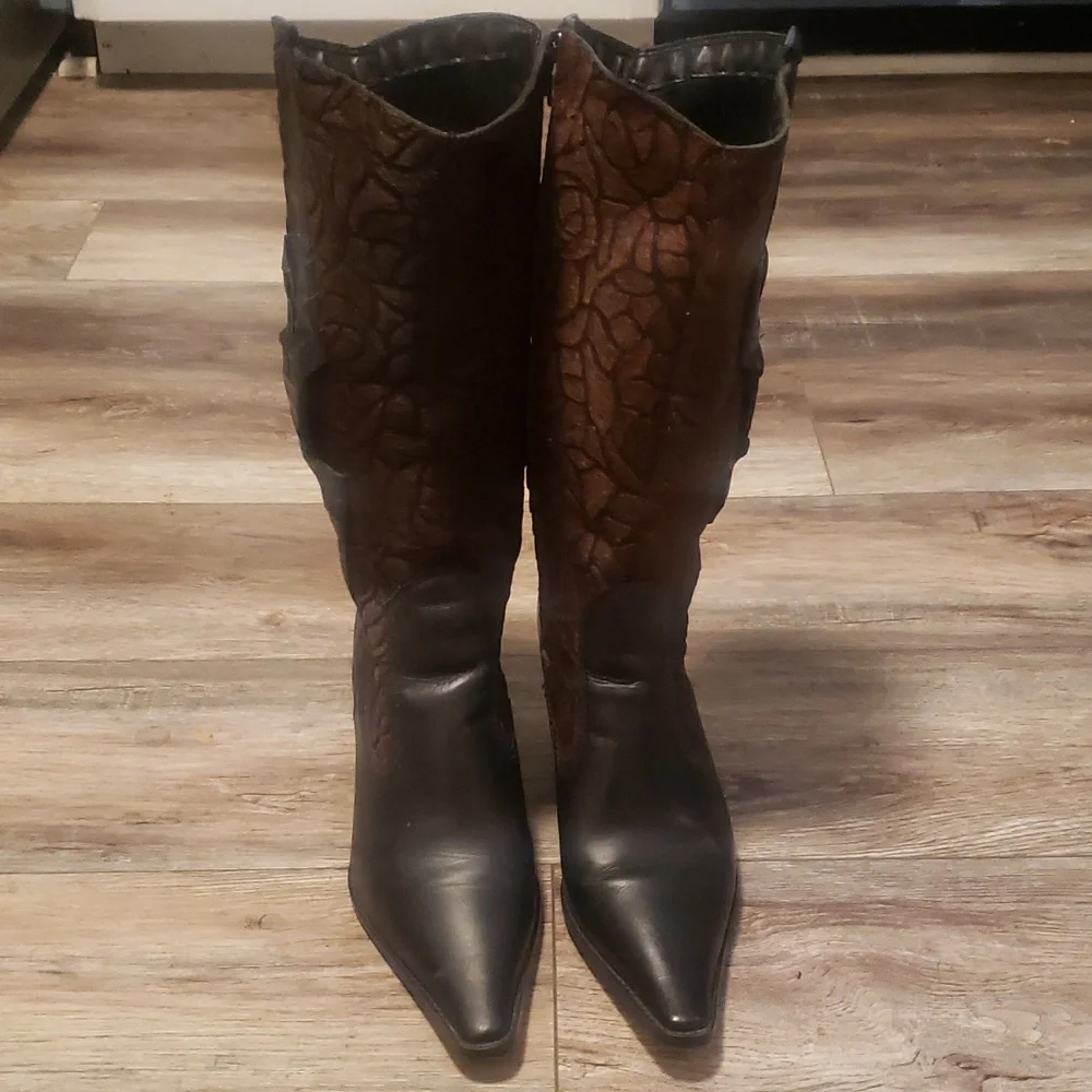 Western Cowboy boots brown and black with faux fur on the outside. from brazil. - Picture 6 of 8